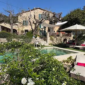 4* Bed & Breakfast Les Rosees